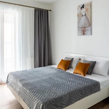 Forum Premium Apartamento Leópolis